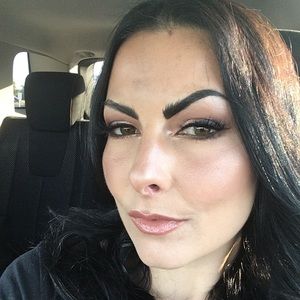 Meet your Posher, Candace